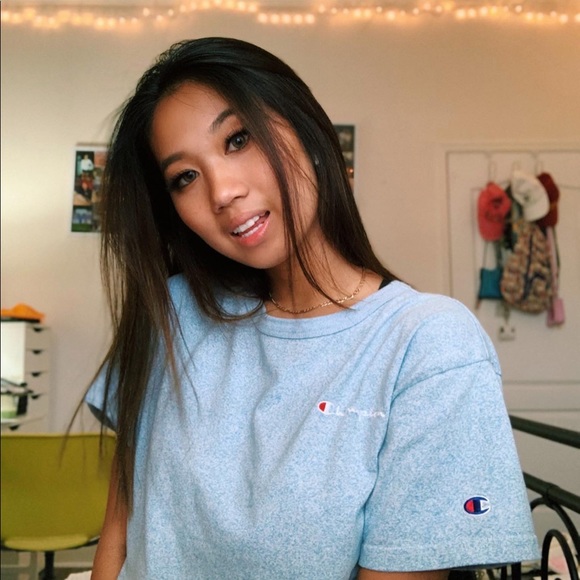 Meet your Posher, Lily - Picture 3 of 9